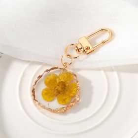 December Flower Keychain Pendants (Option: 15 Yellow Daffodils)